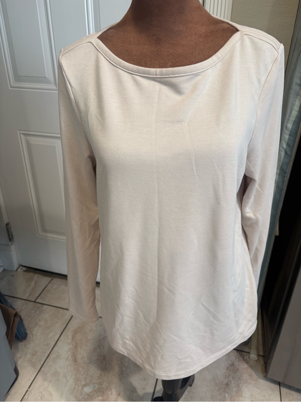 Banana Republic Long Sleeve Crewneck Top in Soft Cream